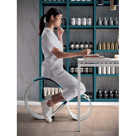 Q-Lunar Chair – Ergonomic Design with High-Elasticity Padding