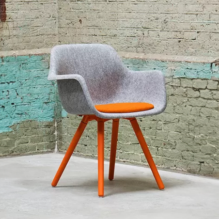 Witness Chair W - Versatile Seating for Conferences and Reception