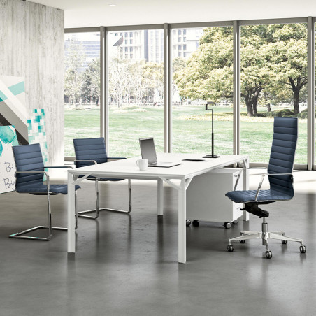 Q8 Management Desk